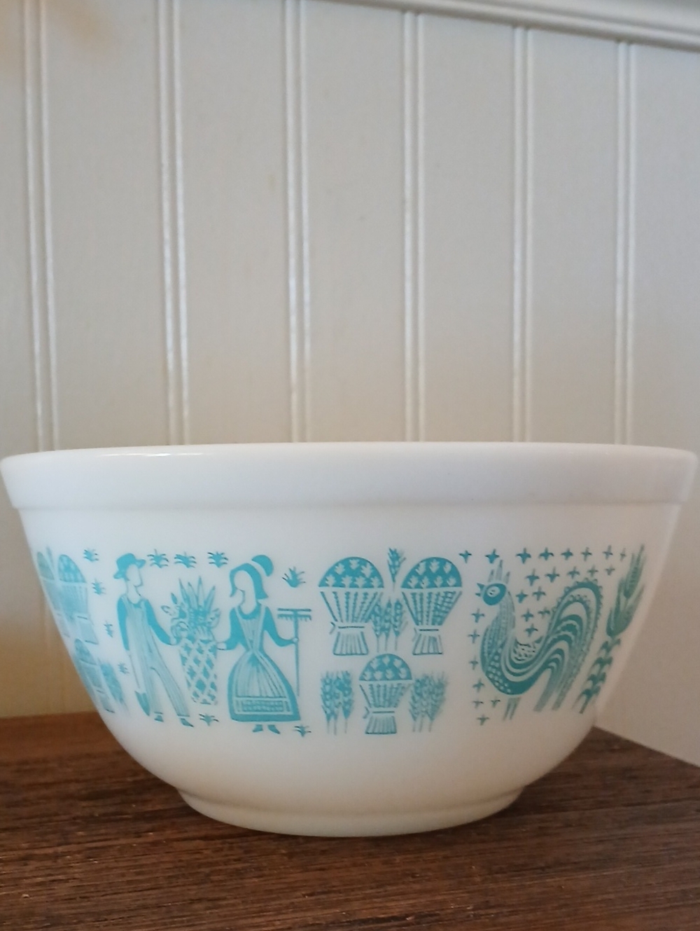Vintage Pyrex 402 Amish Butterprint White Tourquoise Mixing Bowl USA